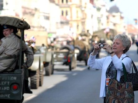 Přehlídka amerických historických vojenských vozidel a současné vojenské techniky Armády ČR
