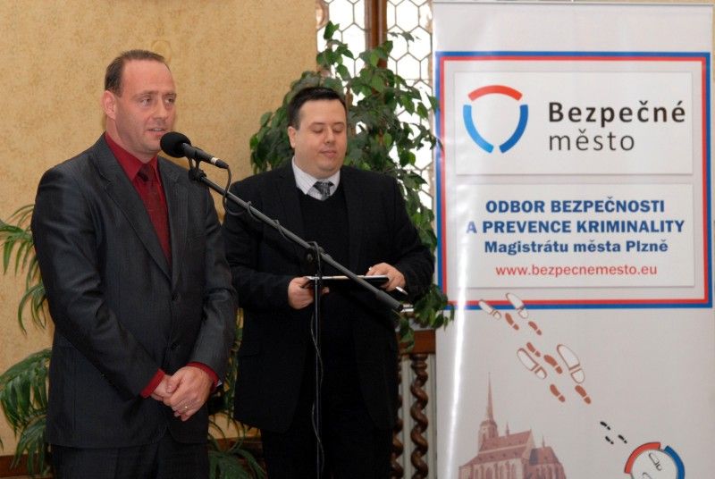 Na plzeňské radnici se dnes 11. prosince 2012 oceňovaly výjimečné činy vykonané při záchraně lidského života nebo majetku.