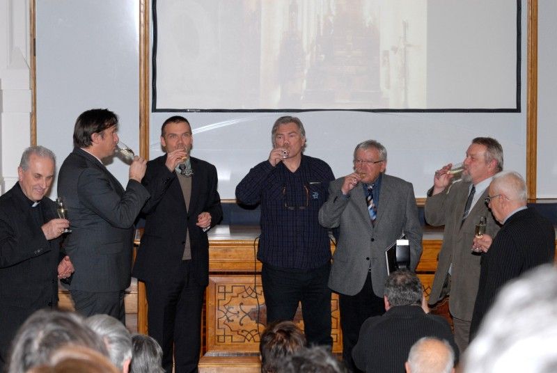 Katedrála sv. Bartoloměje má svoji knihu. Ve středu 19. prosince 2012 jí veřejnosti představil její autor Jan Soukup a autor fotografií Václav Hynčík. Slavnostní představení knihy Katedrála svatého Bartoloměje v Plzni si v Západočeském muzeu nenechal ujít biskup František Radkovský, náměstek hejtmana Ivo Grüner a primátor Martin Baxa, který ve svém krátkém proslovu mimo jiné řekl: „Katedrála sv. Bartoloměje má nejen duchovní, ale i architektonický a řemeslný rozměr. Po celá staletí byla svědkem toho, jak se doba měnila. Ona se zásadně neměnila. Kniha je sama o sobě skvostem a skvostem je i to, o čem je.“