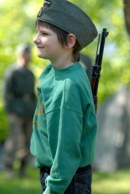 Historické tábory za obchodním centrem Plaza nabízí návštěvníkům nejen vybavení a vojenskou techniku, ale ukazují také, jaký byl běžný život v táboře americké armády, Československé obrněné brigády a německého wehrmachtu.