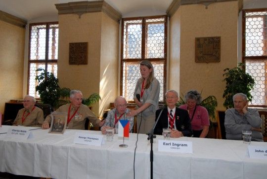 Slavnosti svobody 2011 - Beseda s veterány na plzeňské radnici