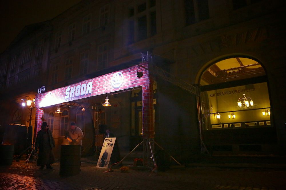 Ohlédnutí za 9. reprezentačním plesem města Plzně. Tématem bylo umění a technologie, tedy historie a technické dědictví města spojené s kulturou. (foto: R. Muchka, 25.1.2013)