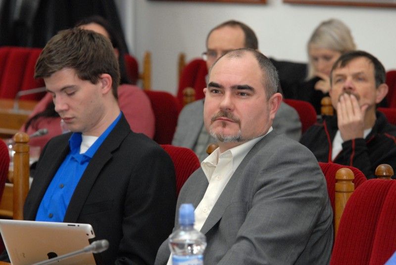 S aktuální bezpečnostní situací na celém území města Plzně a v jednotlivých obvodech, s vyhodnocením projektu Bezpečné město, realizovanými opatřeními a připravovanými preventivními projekty se 20. 2. 2013 na pracovním semináři seznámili zástupci městských obvodů.