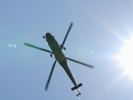 Posádka vrtulníku Sokol W-3A v čele s pilotem Žákem předvedla záchrannou akci osoby z výškové budovy, navíc s prvky vyšší pilotáže (akrobacie)