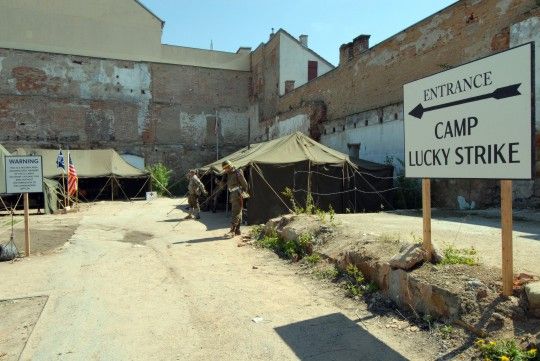 Čtyři dny žila Plzeň „Slavnostmi svobody“, kterými si připomíná osvobození americkou armádou v květnu 1945. Město bylo plné vojenské techniky, hudby a návštěvníků.