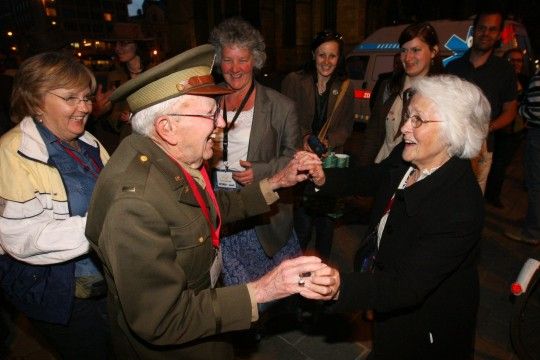 Čtyři dny žila Plzeň „Slavnostmi svobody“, kterými si připomíná osvobození americkou armádou v květnu 1945. Město bylo plné vojenské techniky, hudby a návštěvníků.