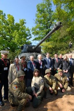 Čtyři dny žila Plzeň „Slavnostmi svobody“, kterými si připomíná osvobození americkou armádou v květnu 1945. Město bylo plné vojenské techniky, hudby a návštěvníků.