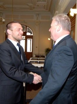 Ministr Jiří Besser při jednání upozornil na možnost čerpání finančních prostředků z dotačních programů Evropské unie označovaných jako „Norské fondy“. Takzvaná pátá výzva počítá s částkou 18,3 milionu euro na investiční akce, pro kulturní aktivity je k dispozici částka ve výši 3 miliony euro.