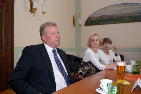 Ministr Jiří Besser při jednání upozornil na možnost čerpání finančních prostředků z dotačních programů Evropské unie označovaných jako „Norské fondy“. Takzvaná pátá výzva počítá s částkou 18,3 milionu euro na investiční akce, pro kulturní aktivity je k dispozici částka ve výši 3 miliony euro.