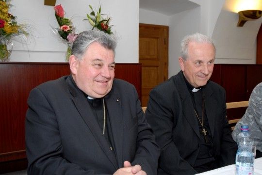 Primátor Baxa a náměstkyně Herinková se sešli s Mons. Dominikem Dukou. Poté zahájili výstavu o životě a době kardinála Berana „Milovat dobro a odporovat zlu“ ve Smetanových sadech.