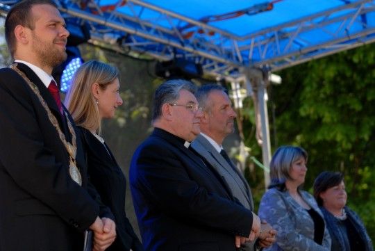 Primátor Baxa a náměstkyně Herinková se sešli s Mons. Dominikem Dukou. Poté zahájili výstavu o životě a době kardinála Berana „Milovat dobro a odporovat zlu“ ve Smetanových sadech.