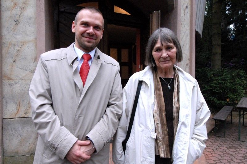 Meditační zahrada - Životní dílo politického vězně 50. let Luboše Hrušky. Za dobu 40 let vznikl ojedinělý areál se stovkami vzácných jehličnanů a s monumentální Křížovou cestou akademického sochaře R. Podrázského. Součástí zahrady kaple sv. M. Kolbeho.