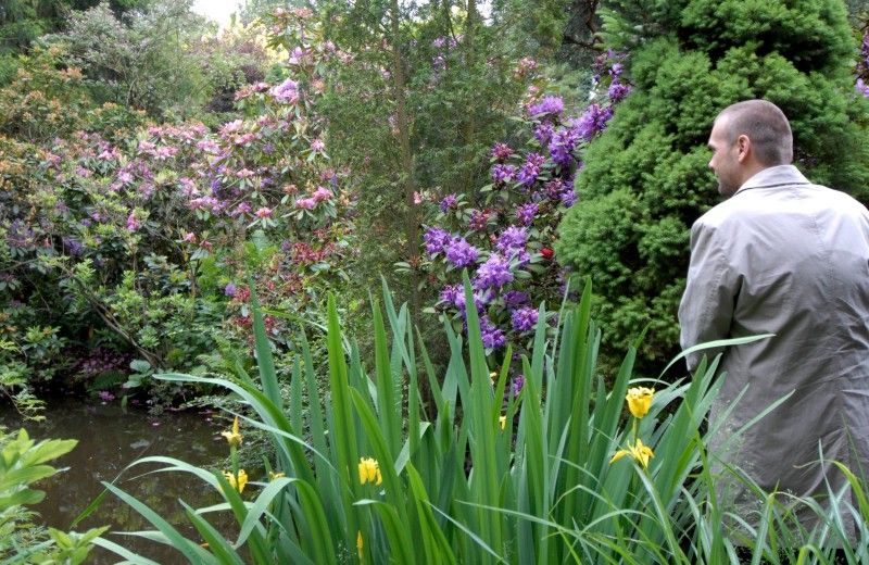 Meditační zahrada - Životní dílo politického vězně 50. let Luboše Hrušky. Za dobu 40 let vznikl ojedinělý areál se stovkami vzácných jehličnanů a s monumentální Křížovou cestou akademického sochaře R. Podrázského. Součástí zahrady kaple sv. M. Kolbeho.