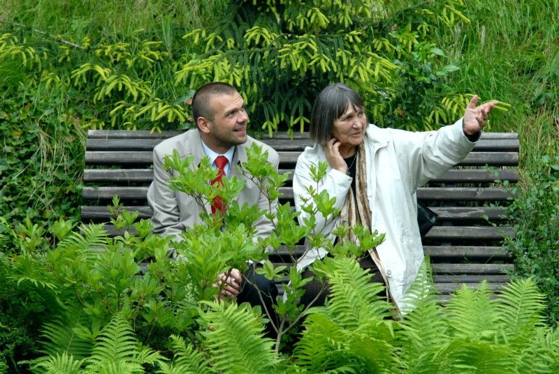 Meditační zahrada - Životní dílo politického vězně 50. let Luboše Hrušky. Za dobu 40 let vznikl ojedinělý areál se stovkami vzácných jehličnanů a s monumentální Křížovou cestou akademického sochaře R. Podrázského. Součástí zahrady kaple sv. M. Kolbeho.