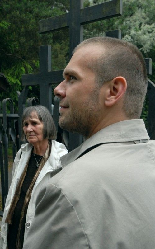 Meditační zahrada - Životní dílo politického vězně 50. let Luboše Hrušky. Za dobu 40 let vznikl ojedinělý areál se stovkami vzácných jehličnanů a s monumentální Křížovou cestou akademického sochaře R. Podrázského. Součástí zahrady kaple sv. M. Kolbeho.