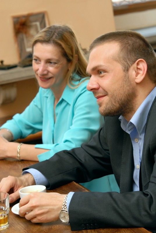 Právě dokončil překlad učebnice embryologie, kterou napsal v angličtině a kterou se chystá nakladateli odevzdat o prázdninách, a až bude v penzi chce se věnovat překladům, hlavně zajímavých novinek, kterých je teď spousta a potřebují přeložit. Takové jsou plány pětaosmdesátiletého známého českého embryologa a histologa Jaroslava Slípky, se kterým se při příležitosti jeho životního jubilea setkali dnes na radnici primátor Martin Baxa a náměstkyně Eva Herinková.

Prof. Slípka stále intenzivně pracuje. Má úvazky na Lékařské fakultě Univerzity Karlovy v Plzni a dále na Fakultě zdravotnických studií a Filozofické fakultě Západočeské univerzity. Pracuje na recenzích různých publikací, je čestným členem pěti zahraničních anatomických společností a autorem více než dvou set vědeckých publikací. V letech 1962 – 1966 vedl Ústav mikroanatomie v iráckém Bagdádu. Je spoluautorem knihy s názvem Hlavový problém, která potvrzuje teorii Johana Wolfganga Goetha, nejen skvělého básníka, ale i vynikajícího přírodovědce, že leb