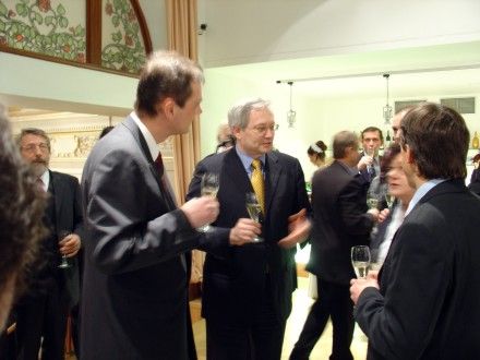 Křižíkův salónek se zaplnil hosty ihned po jeho slavnostním otevření