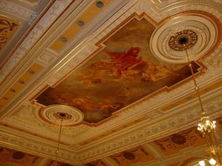 Staronový interiér Měšťanské besedy