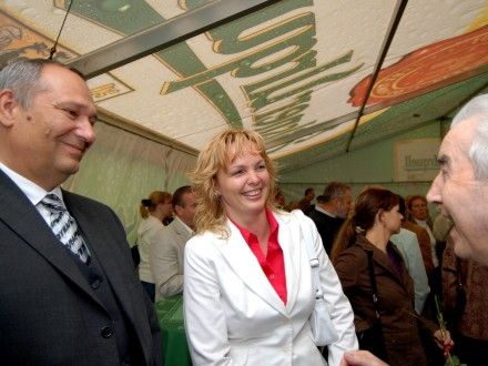 Vernisáže výstavy se mimo jiné zúčastnil i primátor města Plzně Rödl a kurátorka výstavy paní Menzelová-Kelymanová s manželem. Výstava probíhá v Šafaříkových a Křižíkových sadech v Plzni do 7.10.2007.