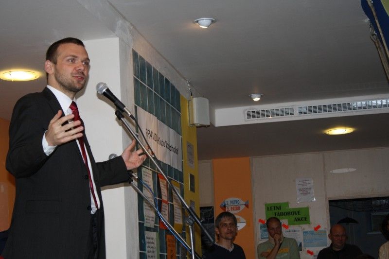 Plzeňské Salesiánské středisko mládeže včera (23.6.2011) poděkovalo dobrovolníkům, kteří se podílejí celý rok na jeho činnosti. Za město Plzeň se děkovného setkání zúčastnil primátor Martin Baxa a vedoucí odboru sociálních služeb magistrátu Alena Hynková.

Salesiánské středisko mládeže má svoji činnost rozdělenu do několika programů sociálních služeb, jako je například Klub Vzducholoď, který usiluje o sociální začlenění a pozitivní změnu v životním způsobu mládeže, která se ocitla v nepříznivé sociální situaci, nebo Centrum pomoci dětem, mládeži a rodině Střecha poskytující komplexní psychologickou, sociální a duchovní pomoc rodinám ohroženým sociálně nežádoucími jevy.