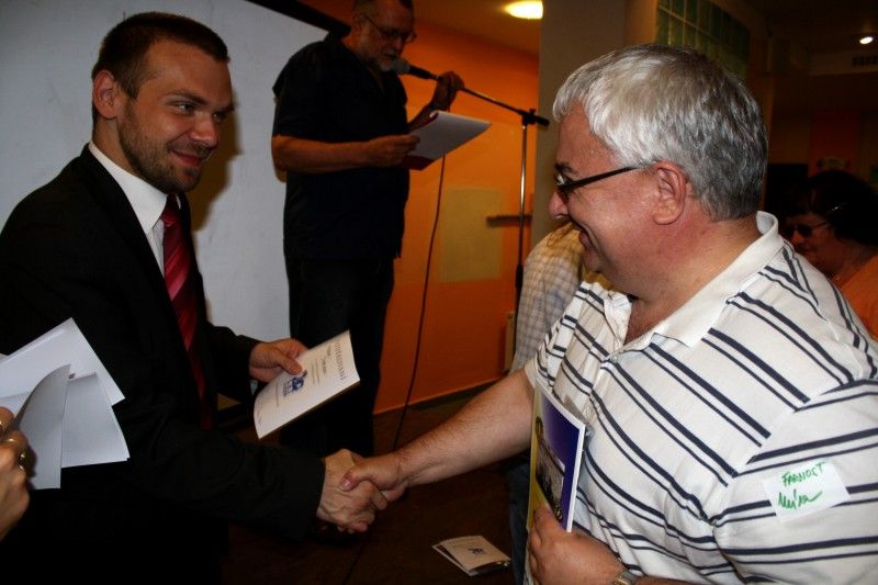 Plzeňské Salesiánské středisko mládeže včera (23.6.2011) poděkovalo dobrovolníkům, kteří se podílejí celý rok na jeho činnosti. Za město Plzeň se děkovného setkání zúčastnil primátor Martin Baxa a vedoucí odboru sociálních služeb magistrátu Alena Hynková.

Salesiánské středisko mládeže má svoji činnost rozdělenu do několika programů sociálních služeb, jako je například Klub Vzducholoď, který usiluje o sociální začlenění a pozitivní změnu v životním způsobu mládeže, která se ocitla v nepříznivé sociální situaci, nebo Centrum pomoci dětem, mládeži a rodině Střecha poskytující komplexní psychologickou, sociální a duchovní pomoc rodinám ohroženým sociálně nežádoucími jevy.