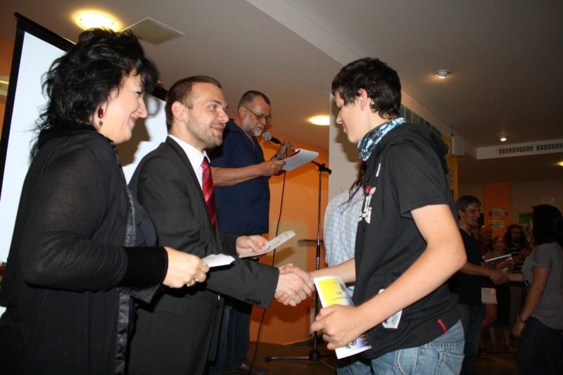 Plzeňské Salesiánské středisko mládeže včera (23.6.2011) poděkovalo dobrovolníkům, kteří se podílejí celý rok na jeho činnosti. Za město Plzeň se děkovného setkání zúčastnil primátor Martin Baxa a vedoucí odboru sociálních služeb magistrátu Alena Hynková.

Salesiánské středisko mládeže má svoji činnost rozdělenu do několika programů sociálních služeb, jako je například Klub Vzducholoď, který usiluje o sociální začlenění a pozitivní změnu v životním způsobu mládeže, která se ocitla v nepříznivé sociální situaci, nebo Centrum pomoci dětem, mládeži a rodině Střecha poskytující komplexní psychologickou, sociální a duchovní pomoc rodinám ohroženým sociálně nežádoucími jevy.