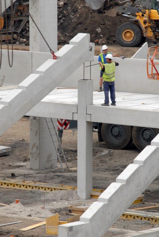 Hrací plocha stadionu ve Štruncových sadech je opět zelená. Ve středu 29. června položili pracovníci odborné firmy nový trávník, který pochází z Nizozemí. Kromě travnaté plochy se na stadionu staví nové tribuny.

I přes stavební práce by se na stadionu měl 23. července uskutečnit zápas o český superpohár a v nejbližší době se také rozhodne, zda Viktoria sehraje doma zápas předkola Ligy mistrů s arménským Jerevanem.