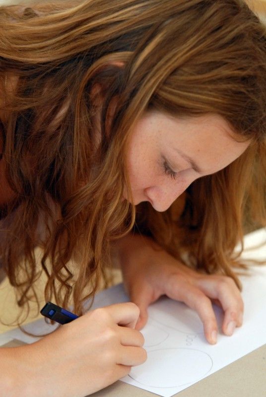 Jak by mělo fungovat kulturní centrum, představí v srpnu 2011 šest plzeňských dětí v německém Regensburgu. Přípravu zahájily už nyní. Tři dny vymýšlely podobu a činnost, aby byly úspěšné v projektu Mini-Regensburg, jehož třetí ročník letos tamní městská správa pořádá.

Projekt Kinderspielstadt patří k nejznámějším kulturně-výchovným projektům v Německu. Dětem ve věku od 7 do 15 let umožňuje v průběhu prázdnin seznámit se hravou formou se životem a chodem skutečného města se všemi jeho funkcemi. „Je to hra na město se vším, co ve skutečnosti k městu patří a co jej vytváří, jako například je městský úřad, univerzita, pracovní úřad, banka, řemeslné dílny, nemocnice, pošta, cestovní kancelář, restaurace, kino, rozhlasové studio. Děti mají možnost pracovat v nejrůznějších povoláních. Mohou studovat, spravovat město, zakládat vlastní živnosti nebo politické strany,“ vysvětluje Lenka Hubáčková z občanského sdružení TRK.