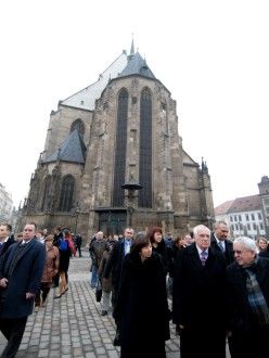 Další směr procházky městem vedl kolem andělíčka Dřevěnou ulicí k hotelu U Zvonu