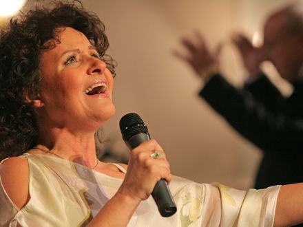 Reprezentační ples města Plzně se uskutečnil 25. ledna 2008 v Měšťanské besedě. Dramaturgie se nesla v duchu jízdy mimořádného Plzeňského expresu, který v průběhu večera zastavil ve vybraných evropských městech.