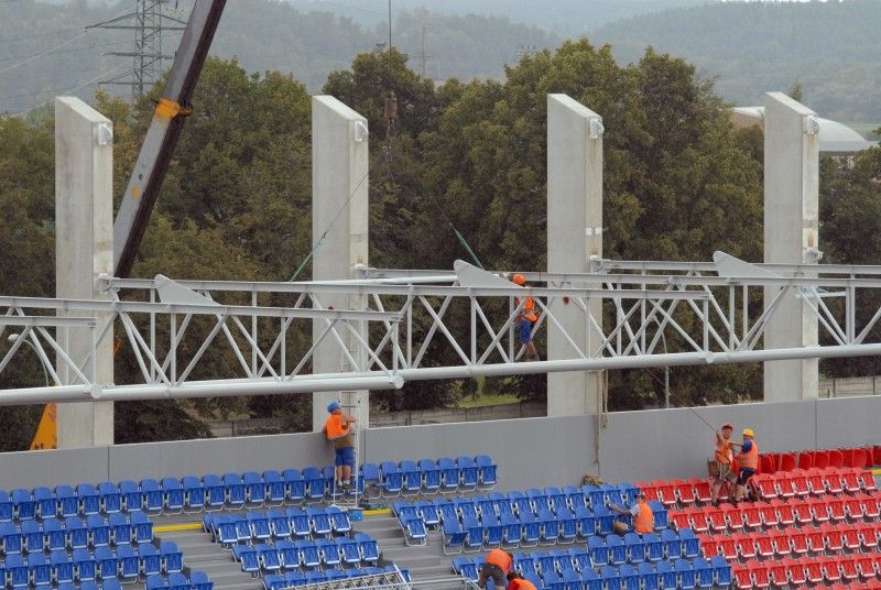 Rekonstrukce fotbalového stadionu ve Štruncových sadech (19.8.2011)
