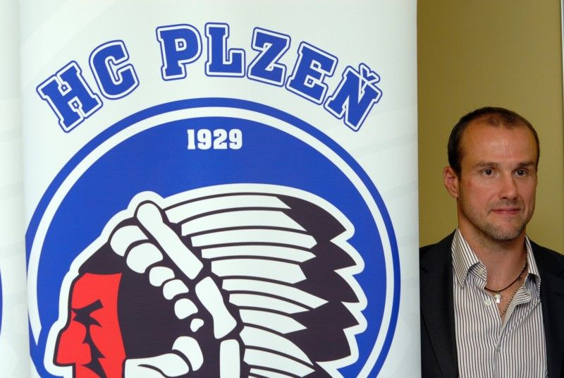 Na tiskové konferenci konané dne 13.8.2009 bylo představeno nové logo a nový management klubu