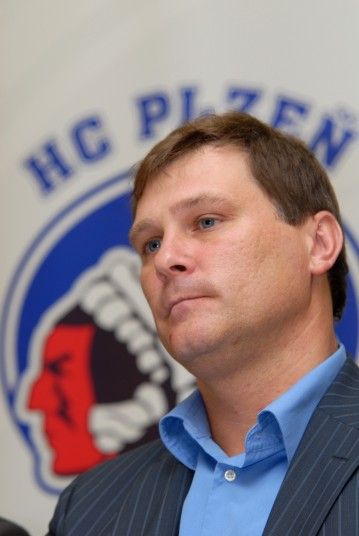 Na tiskové konferenci konané dne 13.8.2009 bylo představeno nové logo a nový management klubu