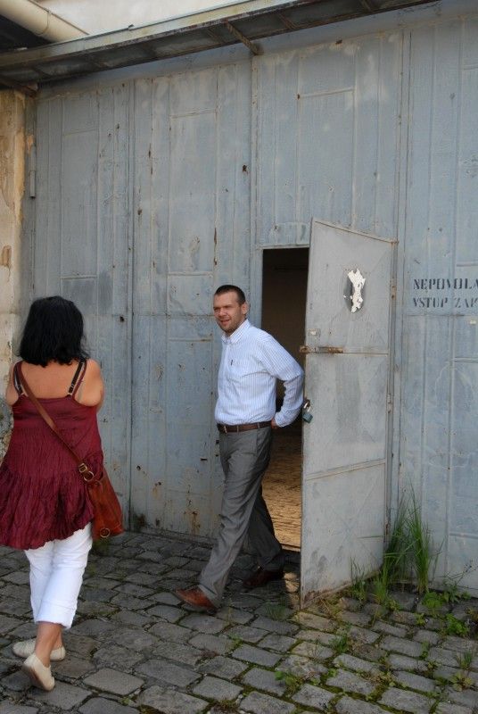 Za přítomnosti autorky studie Kateřiny Melenové navštívil (23.8.2011) primátor Martin Baxa prostory bývalého pivovarského areálu Světovar, aby se na místě seznámil s řešením revitalizace dvou objektů, ve kterých má vzniknout kulturní multifunkční prostor 4x4 Cultural Factory Světovar (4x4 CF). V březnu na svém jednání Rada města Plzně pověřila Útvar koordinace evropských projektů koordinací činností spojených s projektovou přípravou ve spolupráci se společností Plzeň 2015 a s termínem březen 2013.

Primárním cílem projektu je aktivizace a profesionalizace kulturních služeb v Plzni spojená s účinnou revitalizací a reanimací areálu Světovar.

4x4 CF má poskytovat moderní kulturní služby s přidanou hodnotou prostřednictvím nejširšího spektra umělců, neziskových organizací a dalších kulturních, komunitních a vzdělávacích občanských aktivit. V tomto smyslu se jedná o jedinečný a důležitý projekt v rámci Evropského hlavního města kultury 2015.