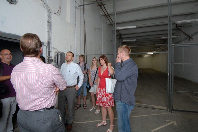 Za přítomnosti autorky studie Kateřiny Melenové navštívil (23.8.2011) primátor Martin Baxa prostory bývalého pivovarského areálu Světovar, aby se na místě seznámil s řešením revitalizace dvou objektů, ve kterých má vzniknout kulturní multifunkční prostor 4x4 Cultural Factory Světovar (4x4 CF). V březnu na svém jednání Rada města Plzně pověřila Útvar koordinace evropských projektů koordinací činností spojených s projektovou přípravou ve spolupráci se společností Plzeň 2015 a s termínem březen 2013.

Primárním cílem projektu je aktivizace a profesionalizace kulturních služeb v Plzni spojená s účinnou revitalizací a reanimací areálu Světovar.

4x4 CF má poskytovat moderní kulturní služby s přidanou hodnotou prostřednictvím nejširšího spektra umělců, neziskových organizací a dalších kulturních, komunitních a vzdělávacích občanských aktivit. V tomto smyslu se jedná o jedinečný a důležitý projekt v rámci Evropského hlavního města kultury 2015.