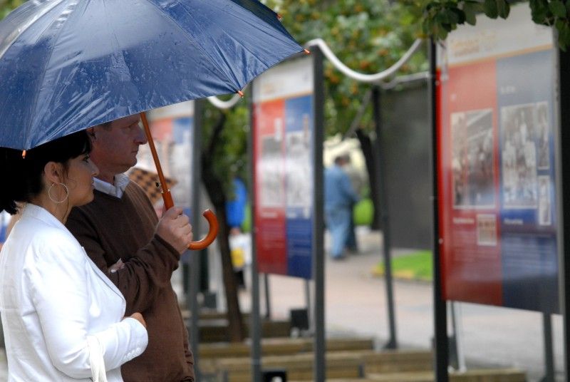 Stoletou historii plzeňské kopané v Plzni ode dneška představuje jedenadvacet výstavních panelů ve Smetanových sadech. Na fotografiích jsou zachyceny nejslavnější okamžiky, zápasy, legendy a také aktuální dění – mistrovská sezóna, oslavy titulu a následné úspěšné boje v pohárové Evropě.

Výstava, kterou zahájil (5.9.2011) primátor Martin Baxa společně s radní Irenou Rottovou za město Plzeň a Pavel Vrba s Pavlem Horváthem za FC Viktoria, potrvá do poloviny října.