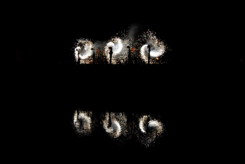 Na den přesně (8.9.2011) rok poté, co Plzeň zvítězila v klání o titul Evropské hlavní město kultury 2015, předala klíče od objektu řediteli společnosti Milanu Svobodovi náměstkyně primátora Eva Herinková.

„Nové sídlo je kontaktním místem pro každého, kdo má dotazy, nápady, připomínky. Zázemí tu bude mít celý tým. Chceme, aby si lidé zvykli chodit mezi nás a věděli, že jsme opravdu otevřená společnost,“ uvedla Yvona Kreuzmannová, umělecká ředitelka projektu při slavnostním otevření, které začalo přesně ve 20.15 hodin.

Součástí doprovodného programu bylo zahájení výstavy fotografií Plzeňských ikon, v letošním roce vybraných mezi muži. „Vloni deset žen, letos deset mužů, ti všichni ve svém životě něco zajímavého dokázali a jsou významní. Žijí tu s námi a Plzeň je potřebuje. A jsou důležití i pro projekt Evropské hlavní město kultury a jeho úspěšné naplnění, protože v přeneseném slova smyslu je ikona i magickým symbolem pro zajištění úspěchu,“ prohlásil při vernisáži primátor Martin Baxa. Autorem snímků je 