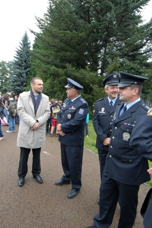 V areálu bývalého Výstaviště za obchodním domem Plaza se 19. září 2011 konal Den s integrovaným záchranným systémem (IZS). Pro návštěvníky zde byly připraveny ukázky výcviku, zásahu u dopravní nehody i slaňování. Zájemci si mohli vyzkoušet BESIP jízdu zručnosti, simulátor nárazu a převracení nebo zjistit, zda by v případě nutnosti byli schopni správně poskytnout první pomoc.

V pořadí již třetí ročník Dne s integrovaným záchranným systémem zahájil primátor Martin Baxa spolu se zástupci všech složek IZS. „Je důležité si připomenout, kdo jsou ti, na nichž závisí náš život, naše zdraví i ochrana našeho majetku. Všichni ti, kteří nám pomáhají, abychom se z krizových situací dostali bez úhony,“ uvedl primátor a poděkoval všem zúčastněným složkám za jejich práci.

Radní pro bezpečnost Robert Houdek byl především potěšen velkou účastí školáků. „Vidím zde mnoho mladých lidí a dětí a je dobře, že se s činností integrovaného záchranného systému seznámí. Nikdy neví, kdy to budou potřebovat.“ uvedl radní.

Akci při