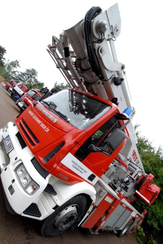 V areálu bývalého Výstaviště za obchodním domem Plaza se 19. září 2011 konal Den s integrovaným záchranným systémem (IZS). Pro návštěvníky zde byly připraveny ukázky výcviku, zásahu u dopravní nehody i slaňování. Zájemci si mohli vyzkoušet BESIP jízdu zručnosti, simulátor nárazu a převracení nebo zjistit, zda by v případě nutnosti byli schopni správně poskytnout první pomoc.

V pořadí již třetí ročník Dne s integrovaným záchranným systémem zahájil primátor Martin Baxa spolu se zástupci všech složek IZS. „Je důležité si připomenout, kdo jsou ti, na nichž závisí náš život, naše zdraví i ochrana našeho majetku. Všichni ti, kteří nám pomáhají, abychom se z krizových situací dostali bez úhony,“ uvedl primátor a poděkoval všem zúčastněným složkám za jejich práci.

Radní pro bezpečnost Robert Houdek byl především potěšen velkou účastí školáků. „Vidím zde mnoho mladých lidí a dětí a je dobře, že se s činností integrovaného záchranného systému seznámí. Nikdy neví, kdy to budou potřebovat.“ uvedl radní.

Akci při