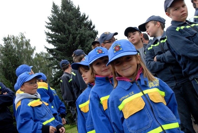 V areálu bývalého Výstaviště za obchodním domem Plaza se 19. září 2011 konal Den s integrovaným záchranným systémem (IZS). Pro návštěvníky zde byly připraveny ukázky výcviku, zásahu u dopravní nehody i slaňování. Zájemci si mohli vyzkoušet BESIP jízdu zručnosti, simulátor nárazu a převracení nebo zjistit, zda by v případě nutnosti byli schopni správně poskytnout první pomoc.

V pořadí již třetí ročník Dne s integrovaným záchranným systémem zahájil primátor Martin Baxa spolu se zástupci všech složek IZS. „Je důležité si připomenout, kdo jsou ti, na nichž závisí náš život, naše zdraví i ochrana našeho majetku. Všichni ti, kteří nám pomáhají, abychom se z krizových situací dostali bez úhony,“ uvedl primátor a poděkoval všem zúčastněným složkám za jejich práci.

Radní pro bezpečnost Robert Houdek byl především potěšen velkou účastí školáků. „Vidím zde mnoho mladých lidí a dětí a je dobře, že se s činností integrovaného záchranného systému seznámí. Nikdy neví, kdy to budou potřebovat.“ uvedl radní.

Akci při