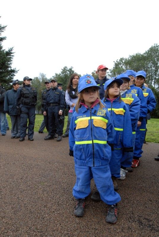 V areálu bývalého Výstaviště za obchodním domem Plaza se 19. září 2011 konal Den s integrovaným záchranným systémem (IZS). Pro návštěvníky zde byly připraveny ukázky výcviku, zásahu u dopravní nehody i slaňování. Zájemci si mohli vyzkoušet BESIP jízdu zručnosti, simulátor nárazu a převracení nebo zjistit, zda by v případě nutnosti byli schopni správně poskytnout první pomoc.

V pořadí již třetí ročník Dne s integrovaným záchranným systémem zahájil primátor Martin Baxa spolu se zástupci všech složek IZS. „Je důležité si připomenout, kdo jsou ti, na nichž závisí náš život, naše zdraví i ochrana našeho majetku. Všichni ti, kteří nám pomáhají, abychom se z krizových situací dostali bez úhony,“ uvedl primátor a poděkoval všem zúčastněným složkám za jejich práci.

Radní pro bezpečnost Robert Houdek byl především potěšen velkou účastí školáků. „Vidím zde mnoho mladých lidí a dětí a je dobře, že se s činností integrovaného záchranného systému seznámí. Nikdy neví, kdy to budou potřebovat.“ uvedl radní.

Akci při