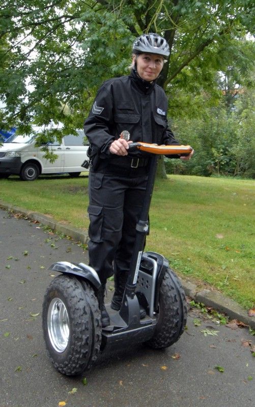 V areálu bývalého Výstaviště za obchodním domem Plaza se 19. září 2011 konal Den s integrovaným záchranným systémem (IZS). Pro návštěvníky zde byly připraveny ukázky výcviku, zásahu u dopravní nehody i slaňování. Zájemci si mohli vyzkoušet BESIP jízdu zručnosti, simulátor nárazu a převracení nebo zjistit, zda by v případě nutnosti byli schopni správně poskytnout první pomoc.

V pořadí již třetí ročník Dne s integrovaným záchranným systémem zahájil primátor Martin Baxa spolu se zástupci všech složek IZS. „Je důležité si připomenout, kdo jsou ti, na nichž závisí náš život, naše zdraví i ochrana našeho majetku. Všichni ti, kteří nám pomáhají, abychom se z krizových situací dostali bez úhony,“ uvedl primátor a poděkoval všem zúčastněným složkám za jejich práci.

Radní pro bezpečnost Robert Houdek byl především potěšen velkou účastí školáků. „Vidím zde mnoho mladých lidí a dětí a je dobře, že se s činností integrovaného záchranného systému seznámí. Nikdy neví, kdy to budou potřebovat.“ uvedl radní.

Akci při