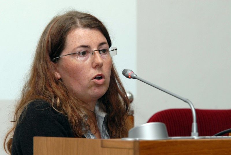 Jak z Plzně udělat atraktivní turistický cílO předsudcích, klišé a faktech v plzeňském cestovním ruchu se hovořilo na semináři, který zorganizoval odbor prezentace a marketingu plzeňského magistrátu na středeční odpoledne do sněmovního sálu plzeňské radnice. Seminář zahájila náměstkyně primátora Eva Herinková, kterou za řečnickým pultem vystřídali nejen pracovníci odboru prezentace a marketingu, ale i zástupci firmy DHV CR, spol. s r.o., jež pracují na aktualizaci dokumentu Potenciál města Plzně z pohledu cestovního ruchu. Účastníky seznámili s výstupy šetření mezi návštěvníky města a cestovními kancelářemi. Výsledky srovnávali s daty z roku 2006, kdy se dokument pořizoval. Na současné trendy a produkty cestovního ruchu upozornila Alžbeta Kiráĺová z Vysoké školy obchodní v Praze a o projektu Košice - Evropské hlavní město kultury 2013 přijel informovat manažer Peter Germuška.

V závěru představila připravovaný produkt kulturní turistiky Plzně s názvem Tramvají za památkami Kristina Štěpánová.