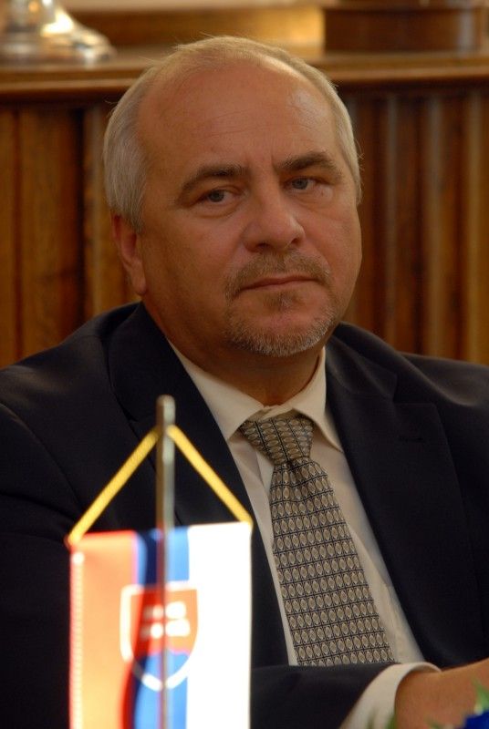 Na dvoudenní návštěvu přijel dnes (21.10.2011) do Plzně primátor Žiliny Igor Choma. Odpoledne jej na radnici oficiálně přivítal primátor Martin Baxa společně s náměstkyní Evou Herinkovou. Vzhledem k právě konajícím se Česko-Slovenským dnům přišel primátor Choma na setkání v doprovodu J. E. Petera Brňa, velvyslance Slovenské republiky v ČR, Jana Pekára, předsedy regionální Obce Slováků a Michala Sochora, předsedy plzeňského Slovensko-českého klubu.