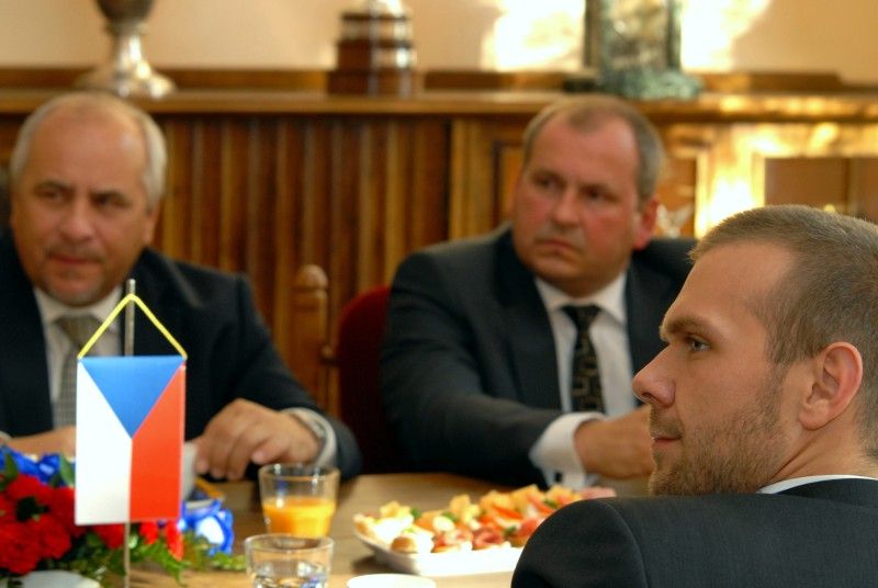 Na dvoudenní návštěvu přijel dnes (21.10.2011) do Plzně primátor Žiliny Igor Choma. Odpoledne jej na radnici oficiálně přivítal primátor Martin Baxa společně s náměstkyní Evou Herinkovou. Vzhledem k právě konajícím se Česko-Slovenským dnům přišel primátor Choma na setkání v doprovodu J. E. Petera Brňa, velvyslance Slovenské republiky v ČR, Jana Pekára, předsedy regionální Obce Slováků a Michala Sochora, předsedy plzeňského Slovensko-českého klubu.