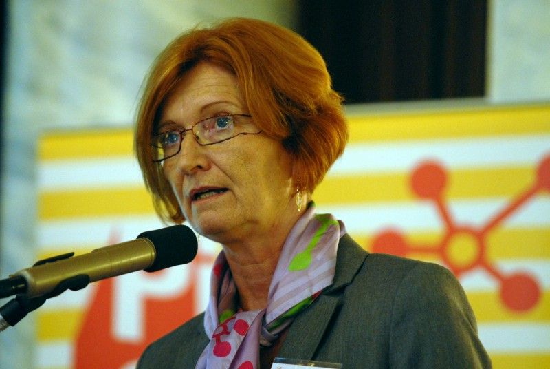 Celodenní sympózium s názvem Fórum pro kreativní Plzeň dnes ráno (31.10.2011) zahájila náměstkyně primátora Eva Herinková. Jedná se o profilovou akci společnosti Plzeň 2015, která se chce věnovat aktuálním tématům evropské budoucnosti. Letos se námětem pro fórum v souvislosti se získáním titulu Evropské hlavní město kultury 2015 stala kultura.