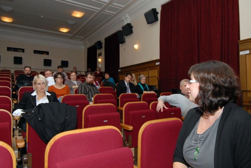 Vedle bohatého kulturního programu je největší novinkou v Měšťanské besedě digitalizace kinosálu. Divákům nabídne širší spektrum nejen filmových zážitků. Kromě promítání 3D koncertů plánuje dramaturgie kina pro milovníky baletu přímé přenosy ze světových tanečních pódií. (1.11.2011)