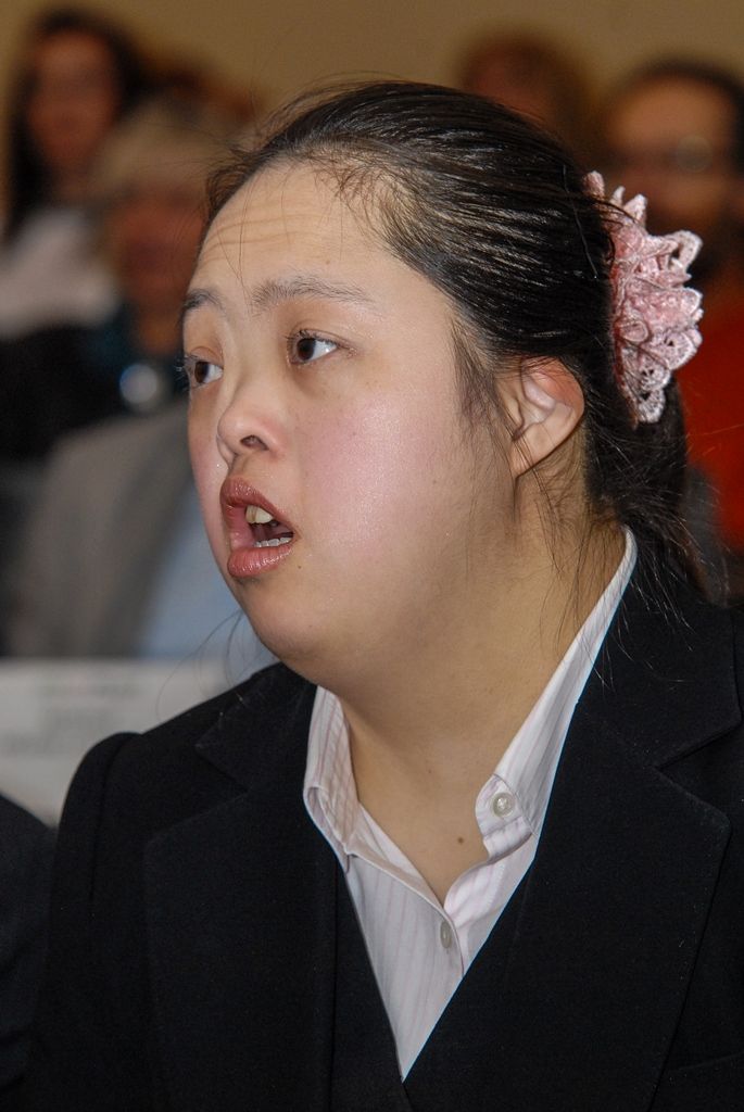 První evropská výstava velkoformátových kaligrafií japonské umělkyně Shōko Kanazawa byla včera (10.9.2015) otevřena v Západočeském muzeu v Plzni. Doplňuje ji expozice se skleněnými, bronzovými a keramickými plastikami kimon přední newyorské výtvarnice Karen LaMonte. Obě výstavy se konají v rámci mezinárodního festivalu Japan Fest 2015, jenž je součástí projektu Plzeň – Evropské hlavní město kultury 2015. Připomínají také výročí 25 let partnerství mezi Plzní a japonským Takasaki. Vernisáže a přijetí umělkyň včetně japonské delegace se zúčastnil za město Plzeň první náměstek primátora Martin Baxa.