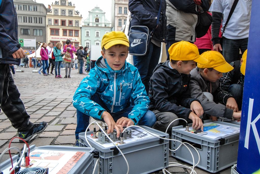 Věda a technika zaplnila plzeňské náměstí Republiky