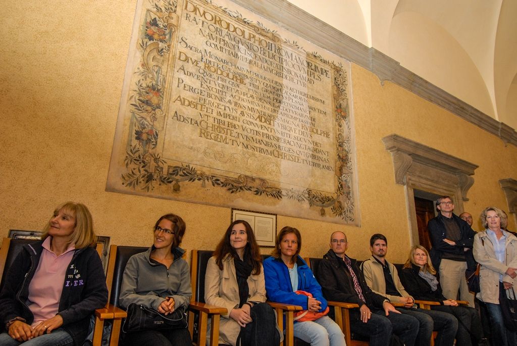 „Pro Plzeň je tento rok mimořádným, tím je mimořádným i pro nás,“ uvedla dnes (18.9.2015) první náměstkyně primátora města Regensburg Gertrud Maltz-Schwarzfischer při přijetí na radnici v Plzni, kam zavítala spolu s náměstkem Jürgenem Hubrem a téměř 60 zaměstnanci řezenského magistrátu. Za Plzeň delegaci přivítali náměstci Pavel Kotas a Eva Herinková.